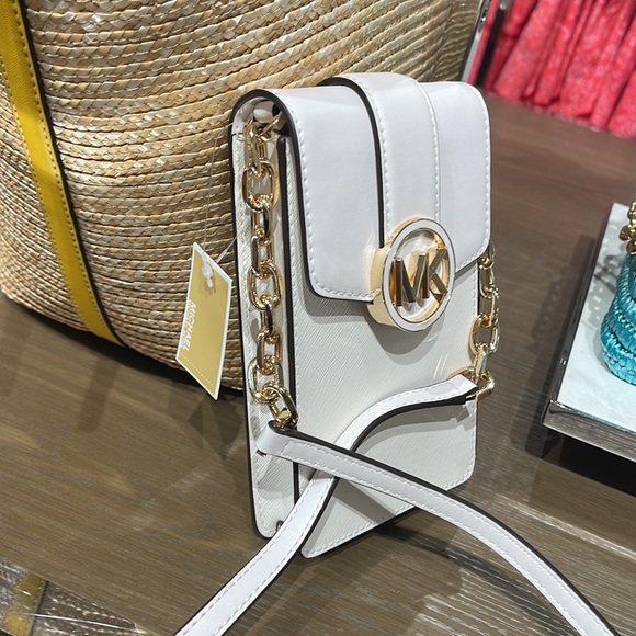 MICHAEL KORS CARMEN SMALL FAUX LEATHER PHONE CROSSBODY BAG - Picture 10 of 16